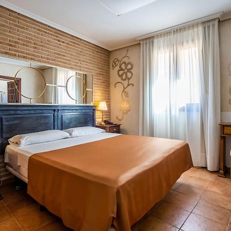 Yit Puerta Bisagra Hotel Toledo Exterior foto