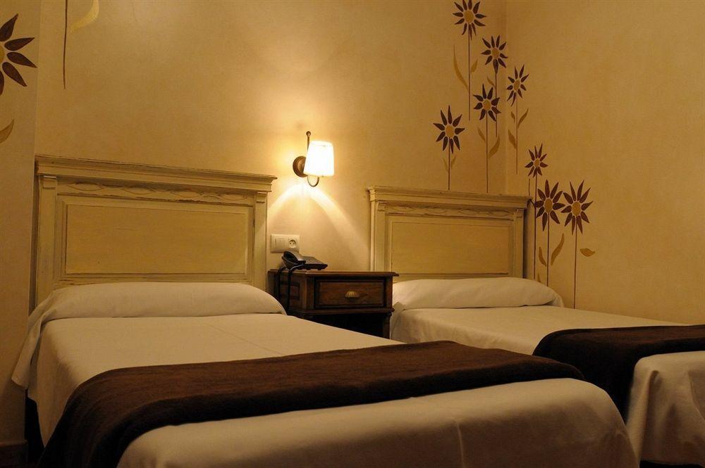 Yit Puerta Bisagra Hotel Toledo Cameră foto