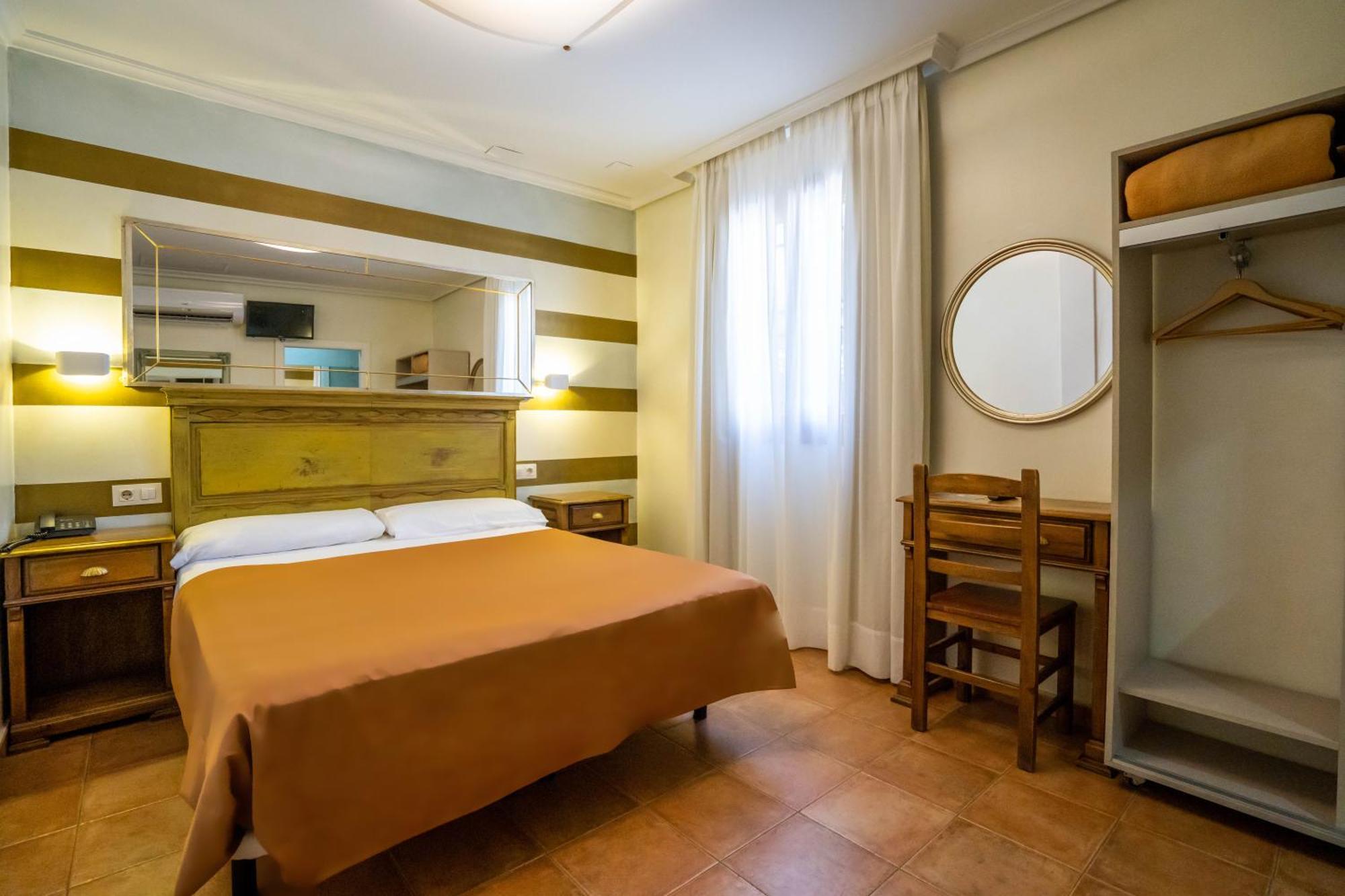 Yit Puerta Bisagra Hotel Toledo Exterior foto