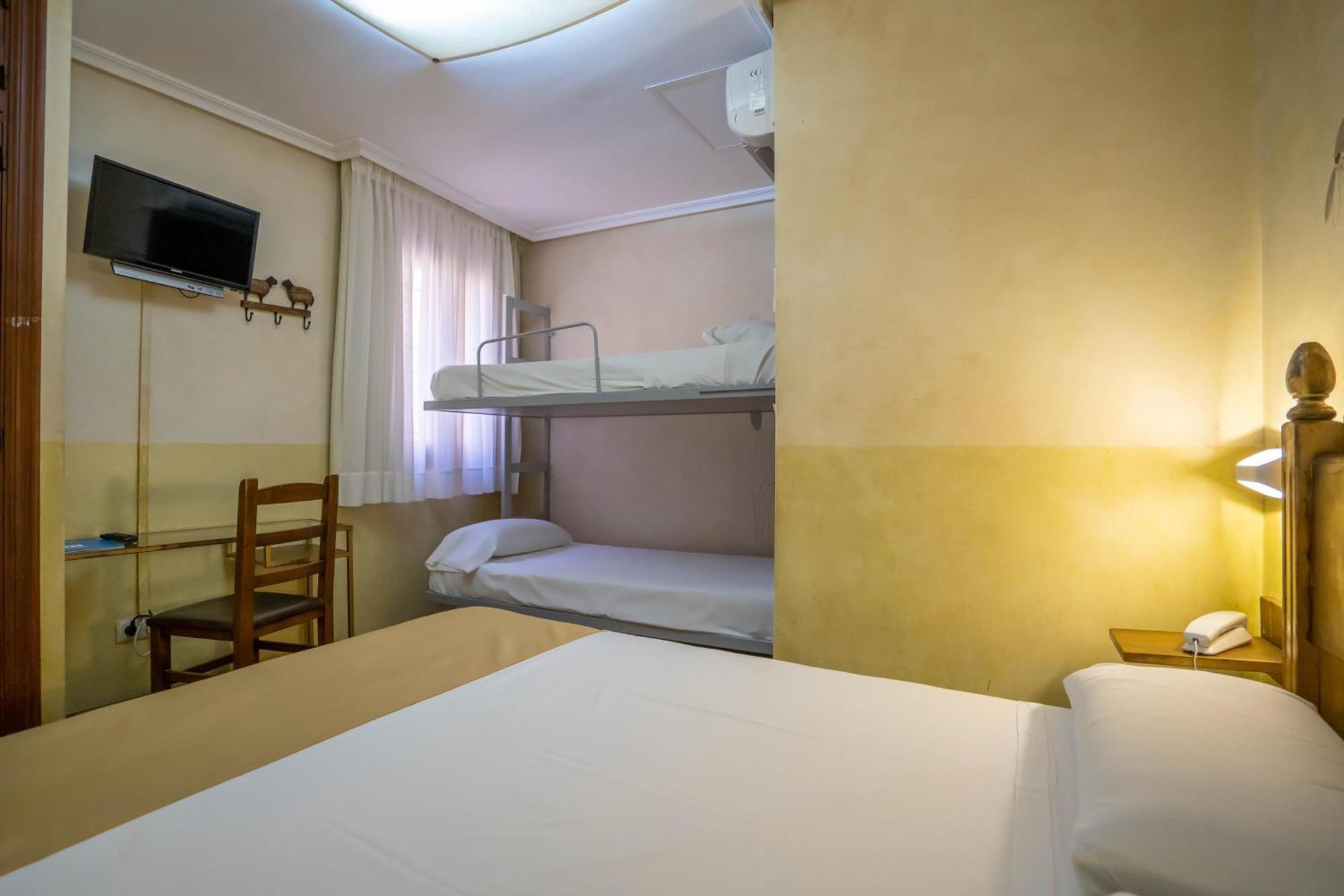 Yit Puerta Bisagra Hotel Toledo Exterior foto